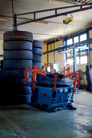 gumiszerviz-futozas.eu, Személy- és tehergépjármű gumiabroncs értékesítés, gumiabroncs, abroncs, gumi, futózás, szerelés, defekt, gumi javítás